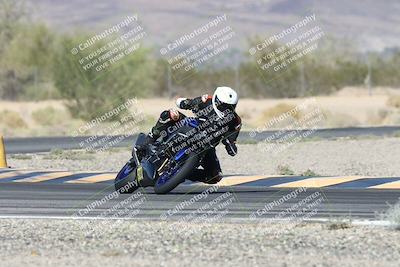 media/Oct-30-2025-Racers Edge (Thu) [[dabbdaf680]]/3-B Group/Session 5 (Turn 6)/